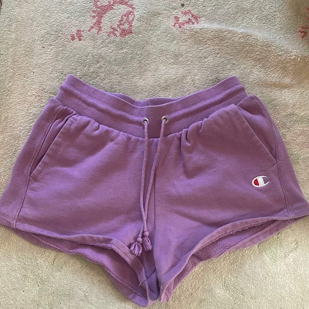 NWOT Champion lavender reverse weave sweatshorts in size L